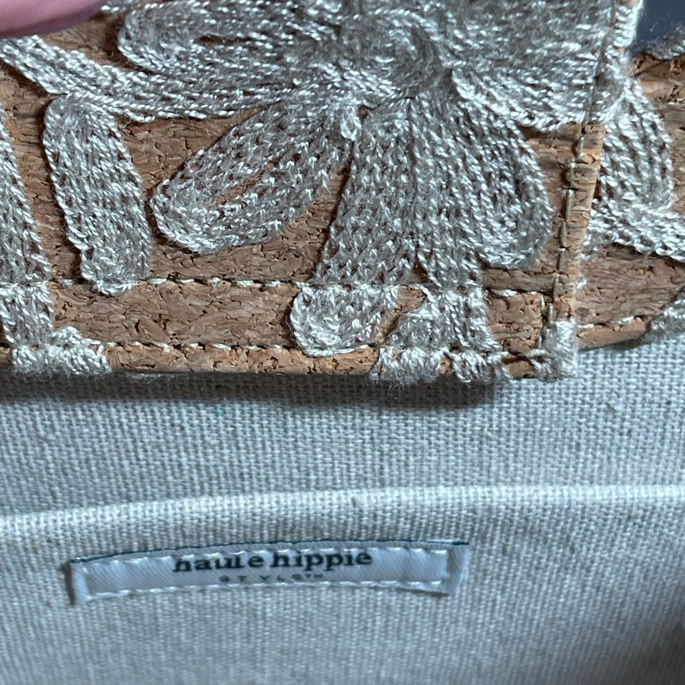 NWT Haute Hippie Cork Embroidered Purse with Wooden Bead Handle Spring Summer - Picture 4 of 8